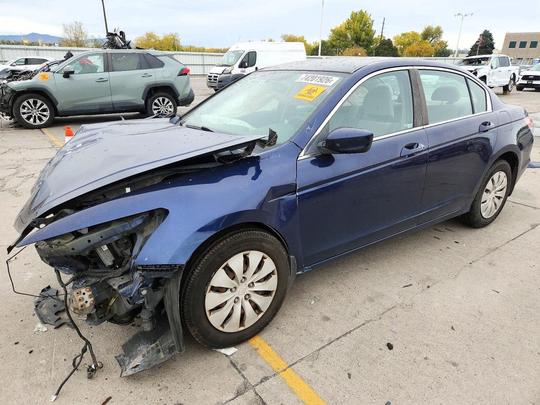 Вид 2010 HONDA ACCORD LX, угол 1