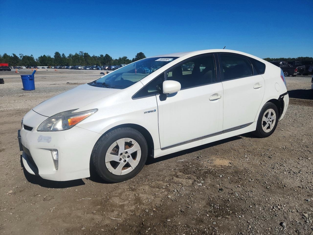 منظر 2014 TOYOTA PRIUS TWO، زاوية 1