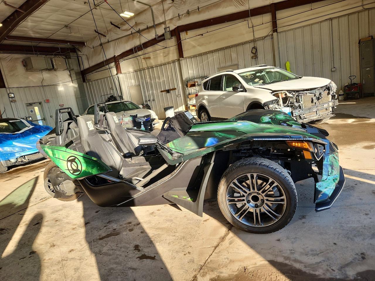 Vue de 2018 POLARIS SLINGSHOT, angle 1