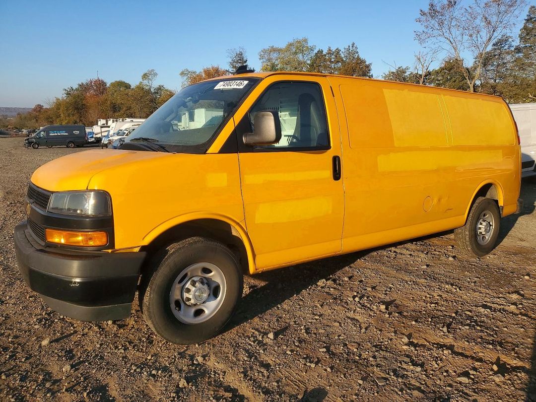 Vista de 2024 CHEV EXPRESS G2, ángulo 1