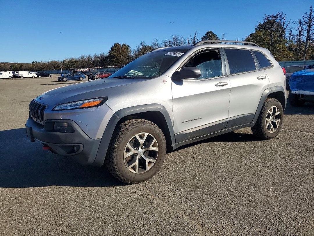 منظر 2014 JEEP CHEROKEE TRAILHAWK، زاوية 1