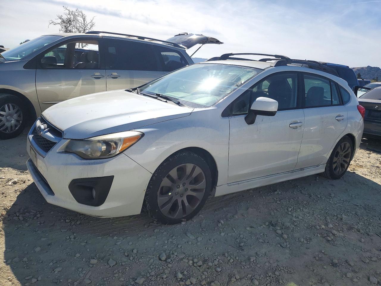 منظر 2014 SUBARU IMPREZA SPORT LIMITED، زاوية 1
