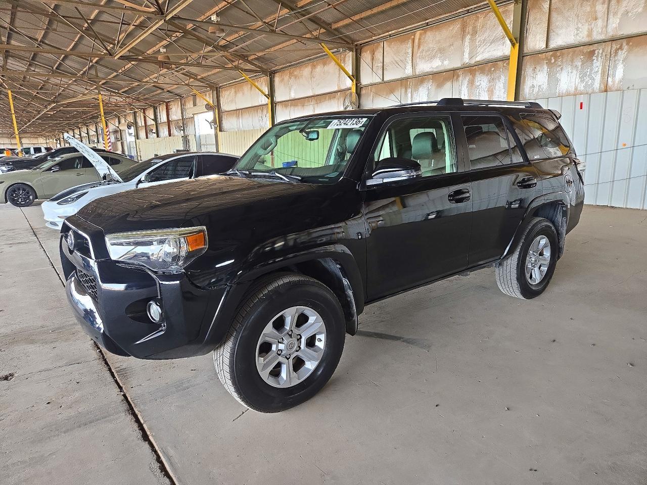 Vue de 2019 TOYOTA 4RUNNER SR5 PREMIUM, angle 1