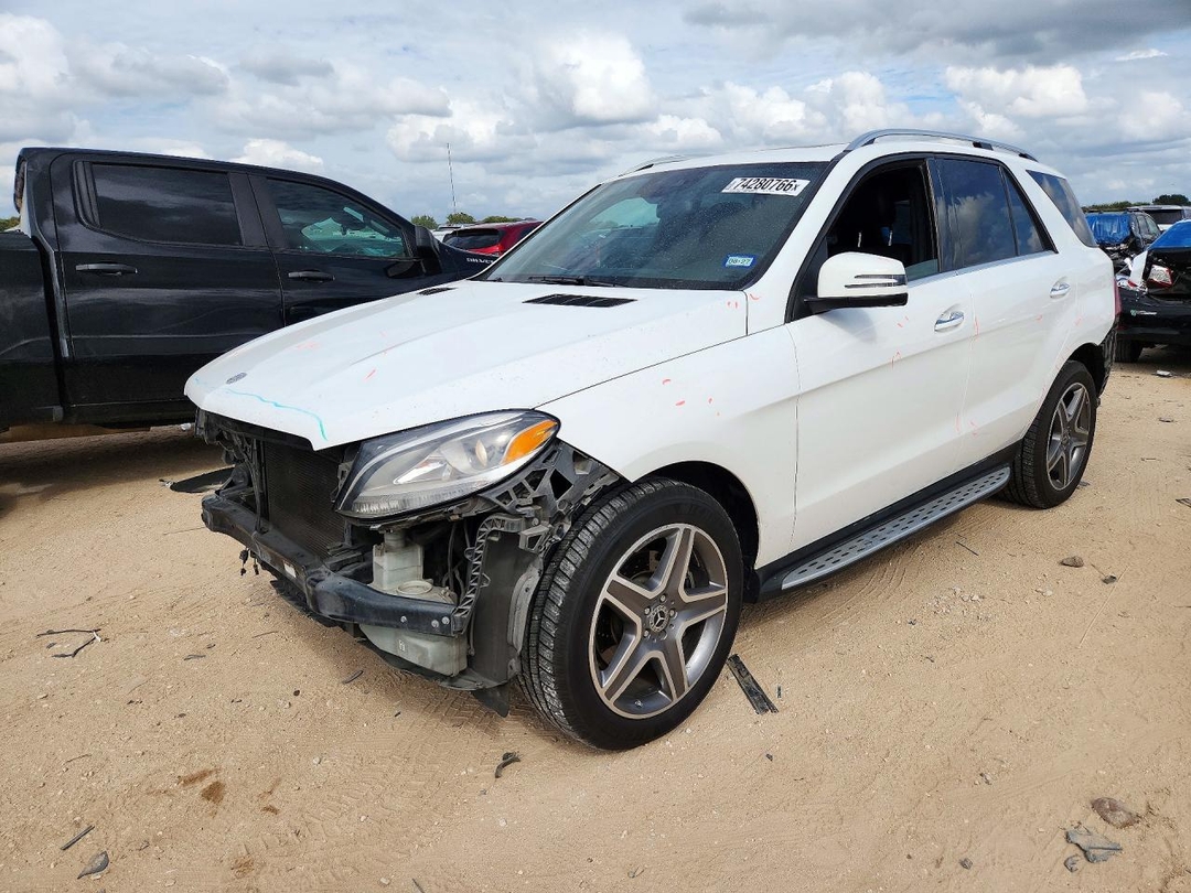 Vue de 2018 MERCEDES-BENZ GLE 350, angle 1