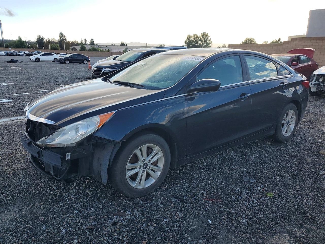 منظر 2013 HYUNDAI SONATA GLS، زاوية 1