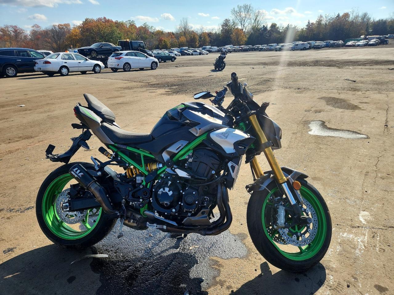 Vista de 2025 KAWASAKI ZR900 T, ángulo 1