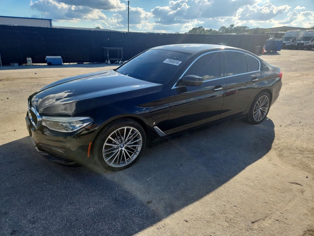 Vue de 2018 BMW 530E, angle 1