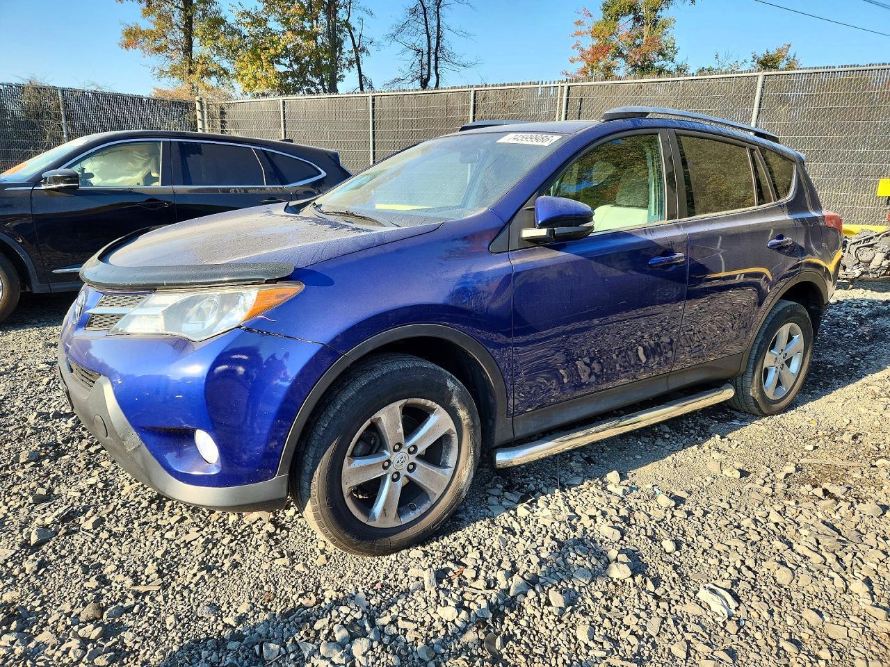 Vedere 2014 TOYOTA RAV4 XLE, unghi 1