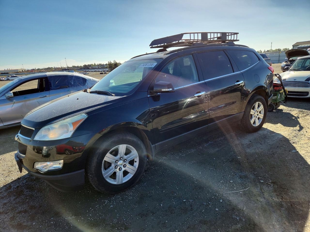 منظر 2011 CHEVROLET TRAVERSE LT، زاوية 1