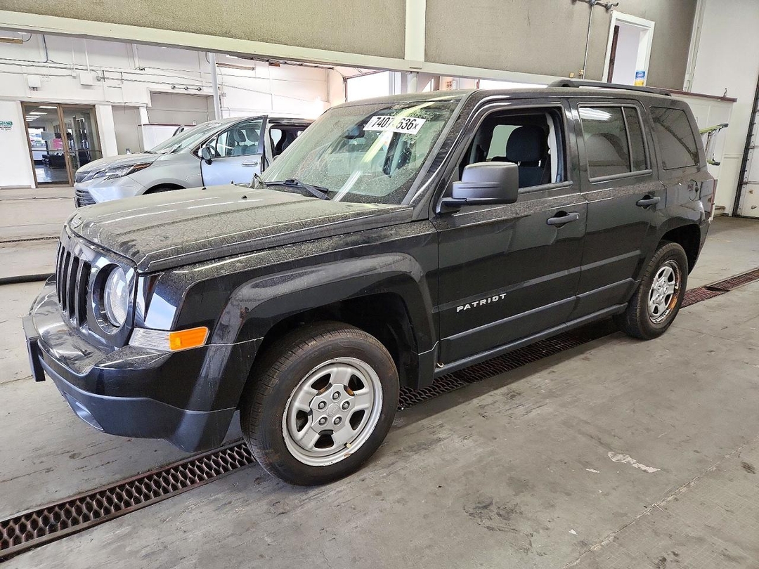 Vue de 2016 JEEP PATRIOT SPORT, angle 1
