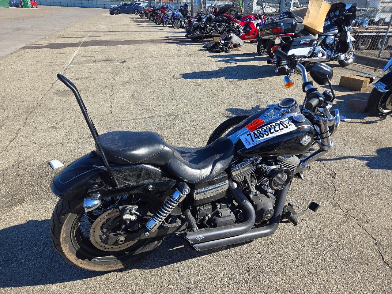 2014 HARLEY-DAVIDSON FXDWG view, angle 1