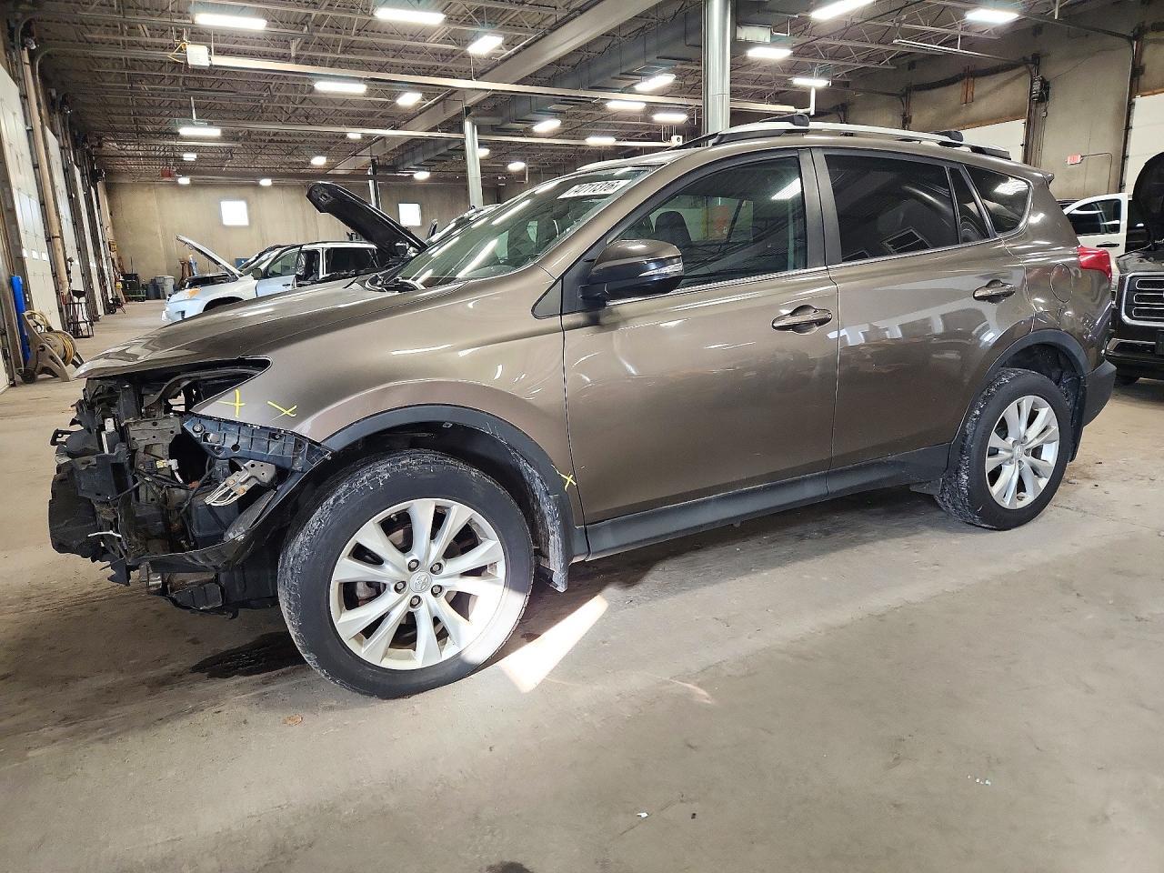 Vista de 2013 TOYOTA RAV4 LIMITED, ángulo 1