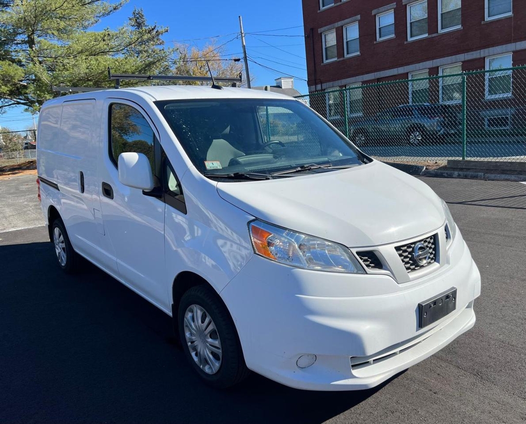 منظر 2021 NISSAN NV200 SV، زاوية 1