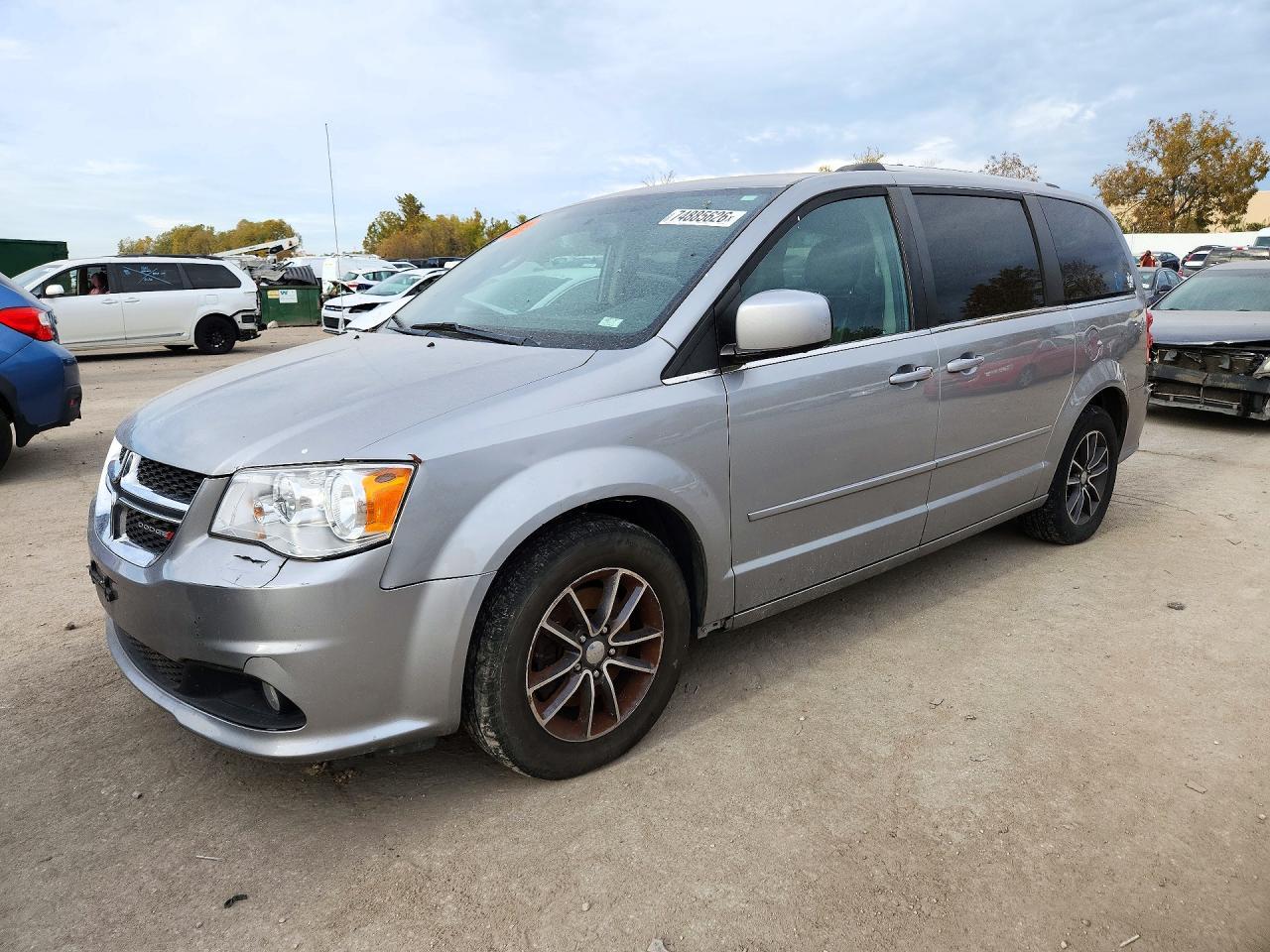 Vue de 2017 DODGE GRAND CARAVAN SXT, angle 1