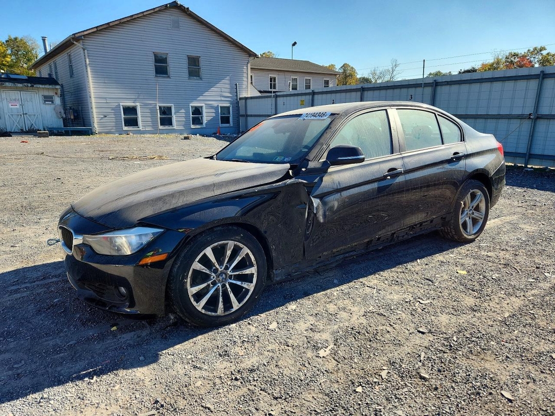 منظر 2013 BMW 328 XI، زاوية 1
