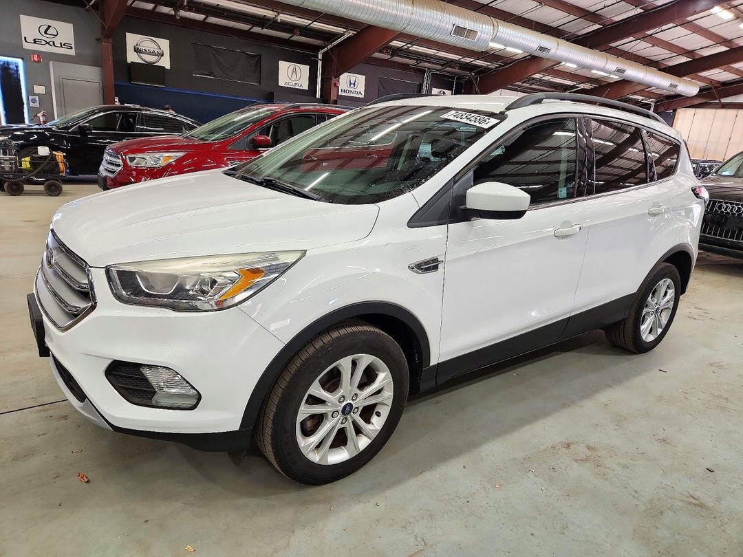 Vista de 2017 FORD ESCAPE SE, ángulo 1