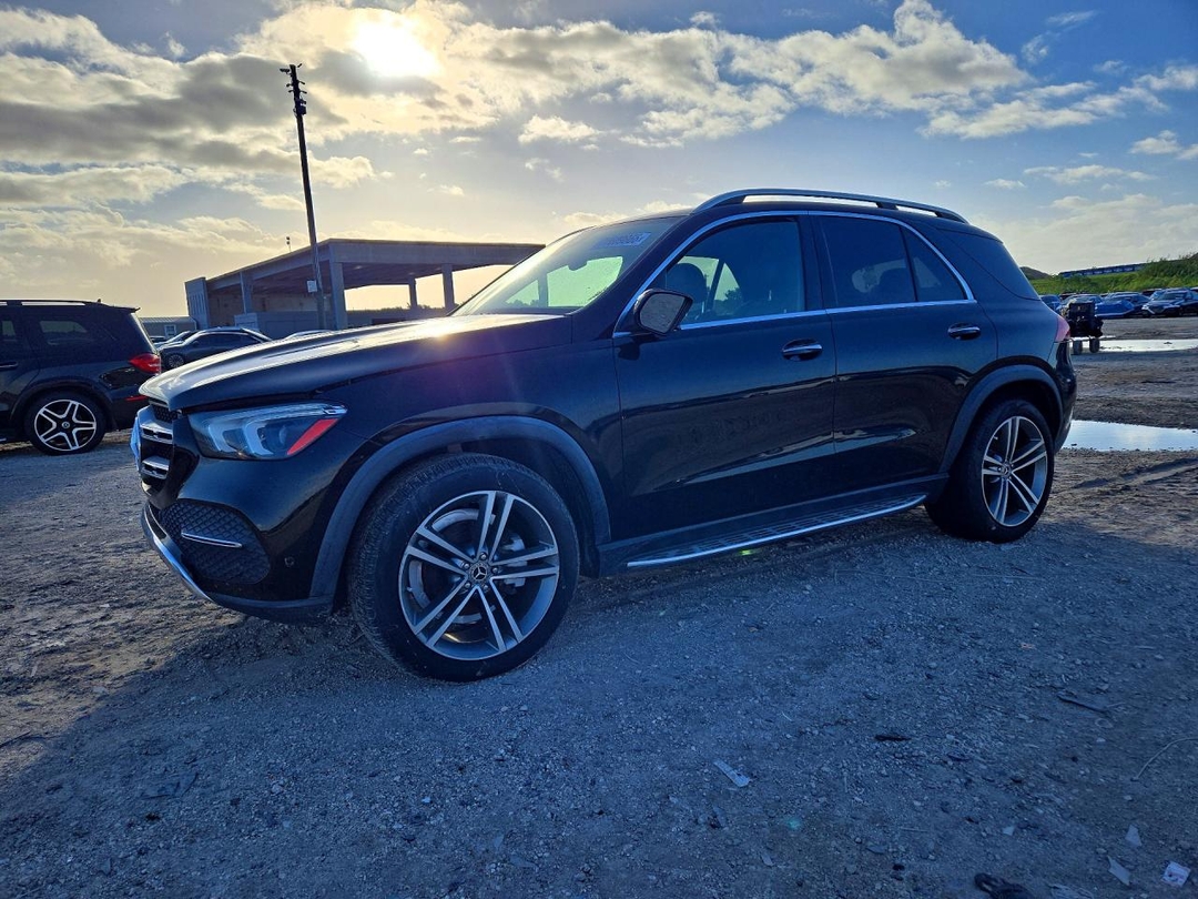 منظر 2020 MERCEDES-BENZ GLE 350، زاوية 1