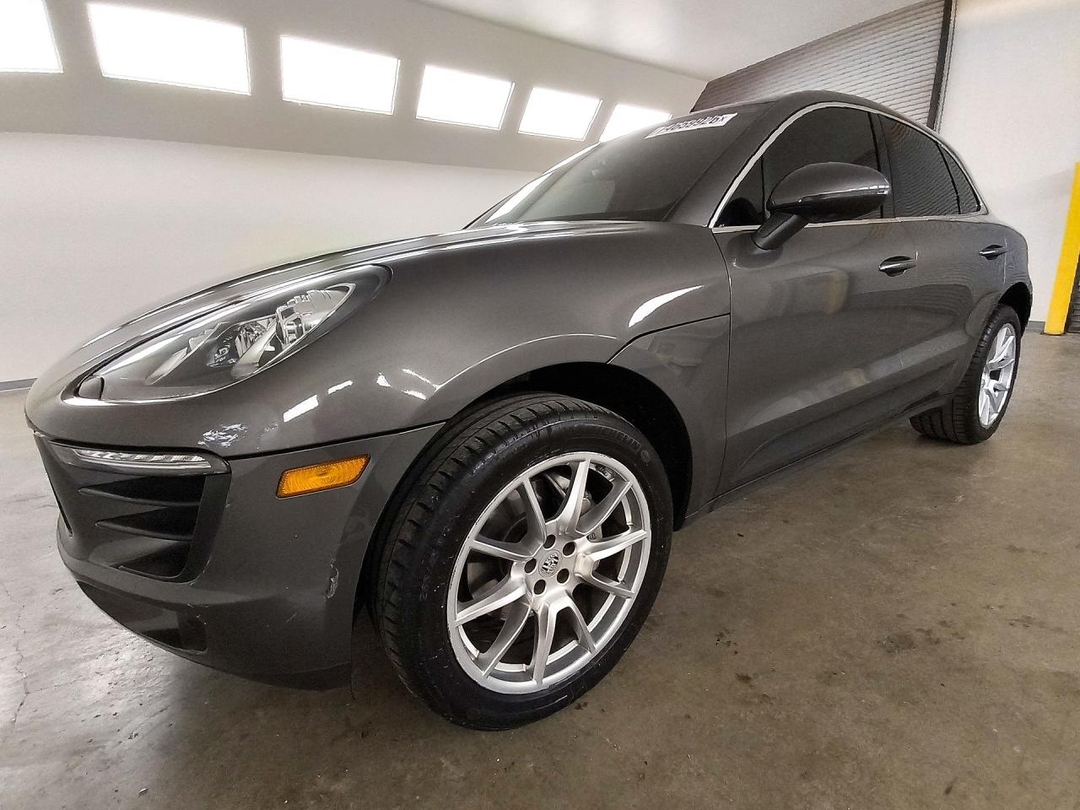 Vista de 2015 PORSCHE MACAN S, ángulo 1