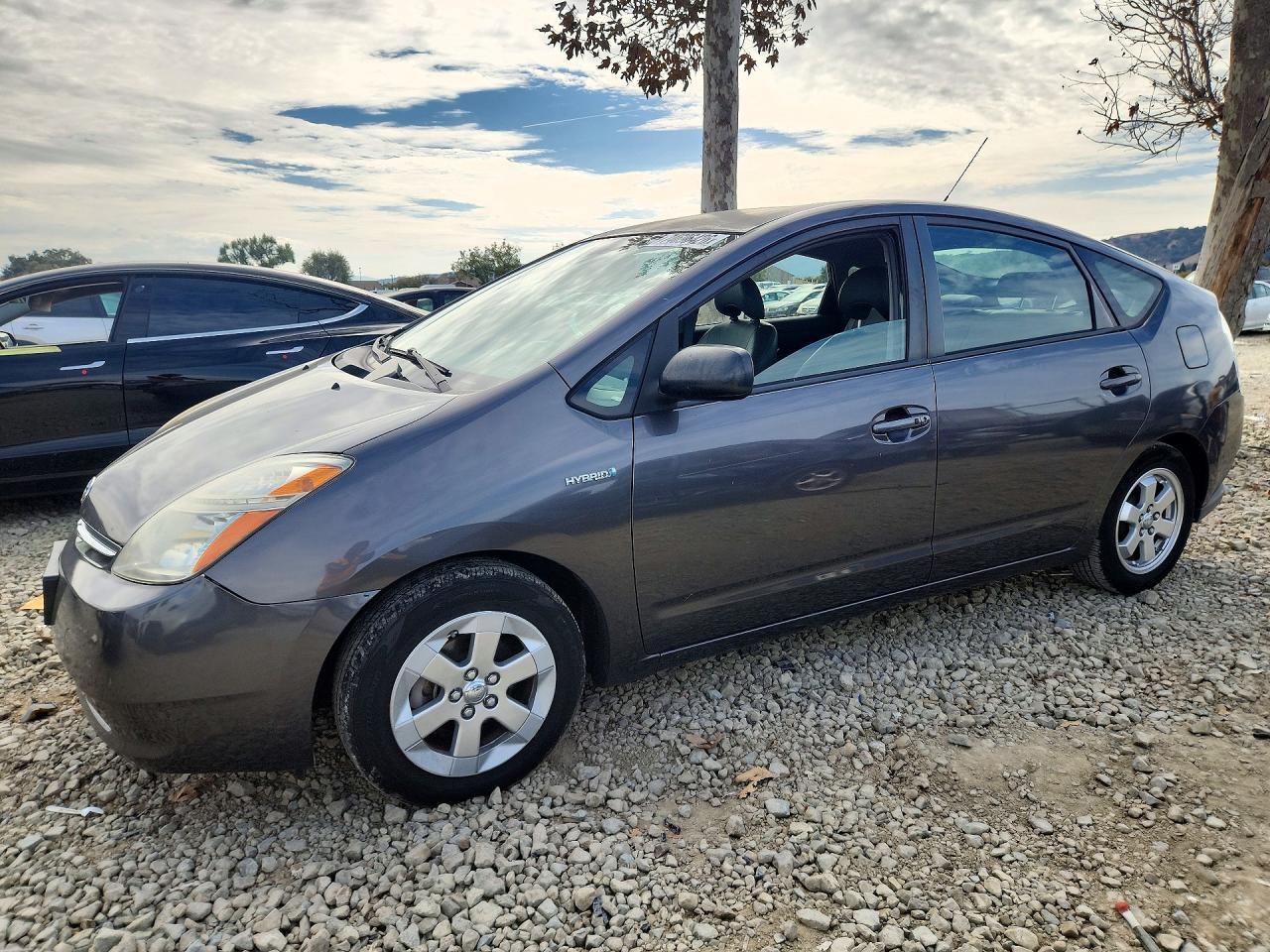 Vue de 2009 TOYOTA PRIUS BASE, angle 1