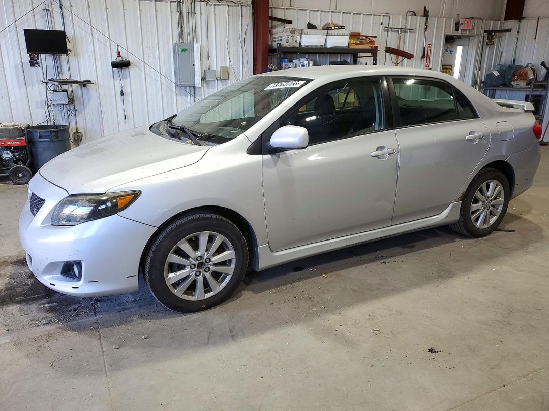 Vue de 2010 TOYOTA COROLLA S, angle 1