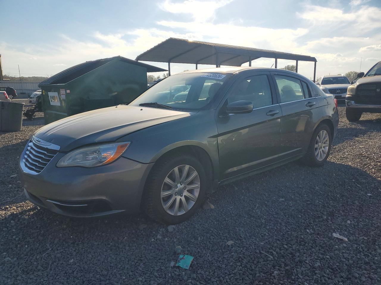 منظر 2013 CHRYSLER 200 TOURING، زاوية 1