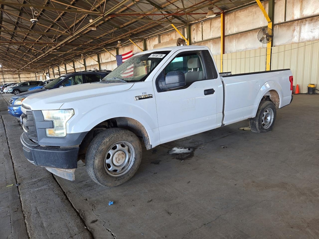 منظر 2017 FORD F150 XL، زاوية 1