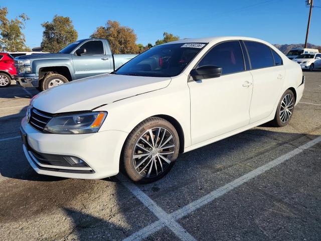 2016 VOLKSWAGEN JETTA SPORT