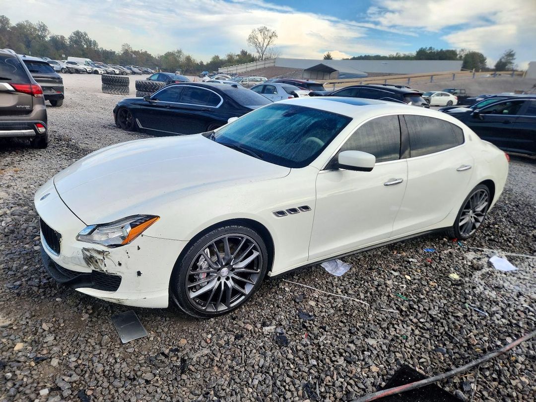 Vista de 2014 MASERATI QUATTROPORTE GTS, ángulo 1