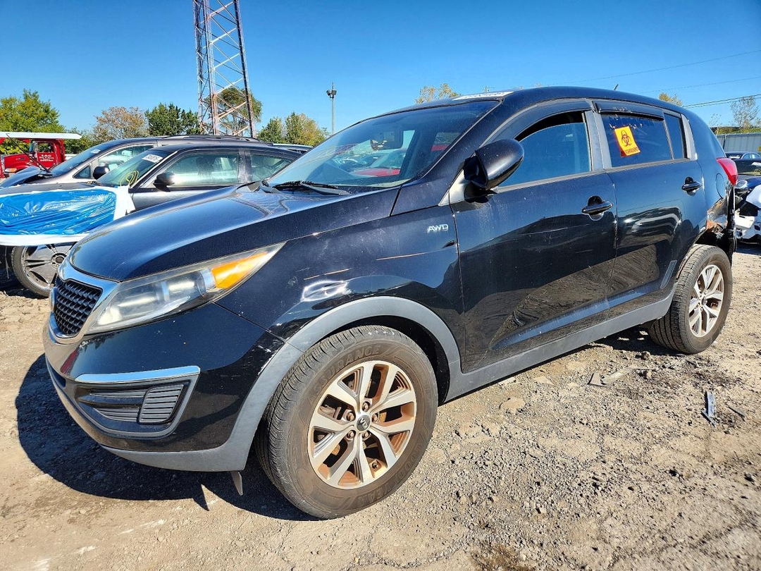 منظر 2014 KIA SPORTAGE LX، زاوية 1