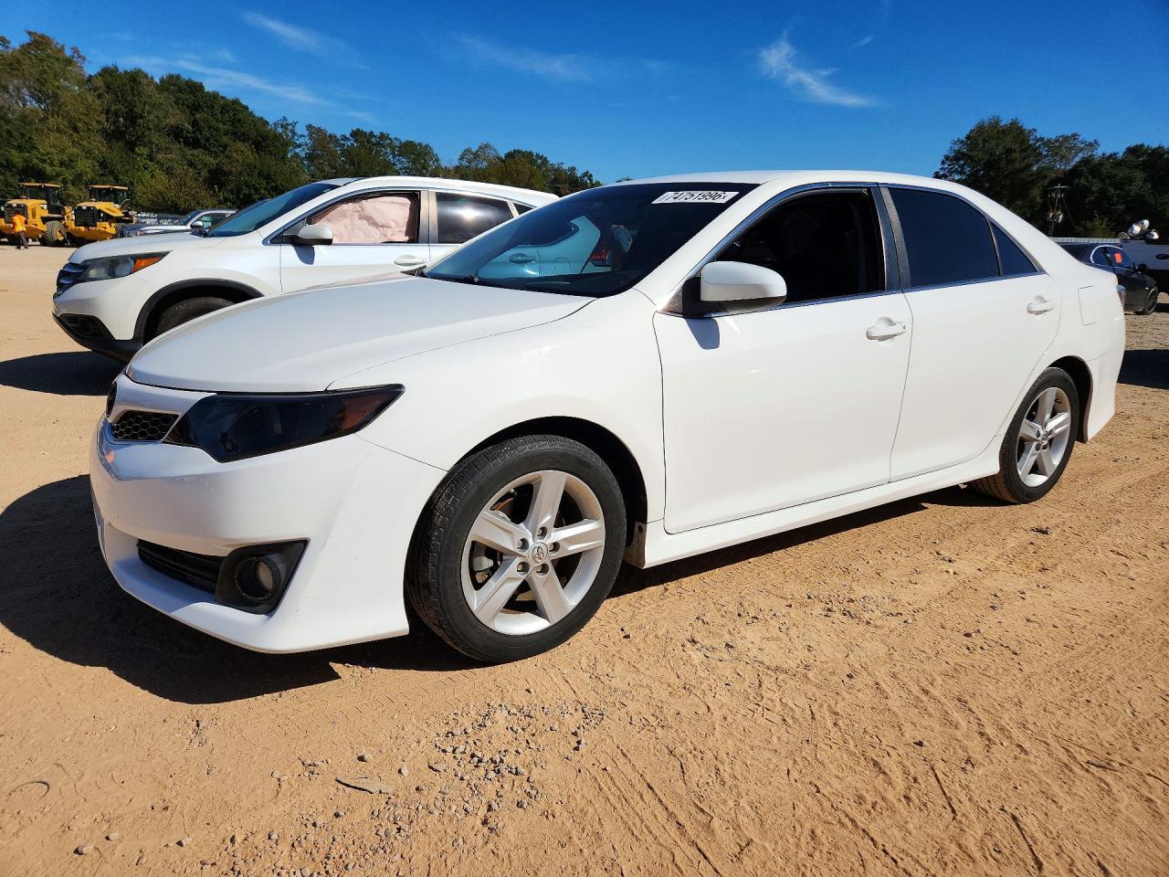 Vista de 2014 TOYOTA CAMRY SE, ángulo 1