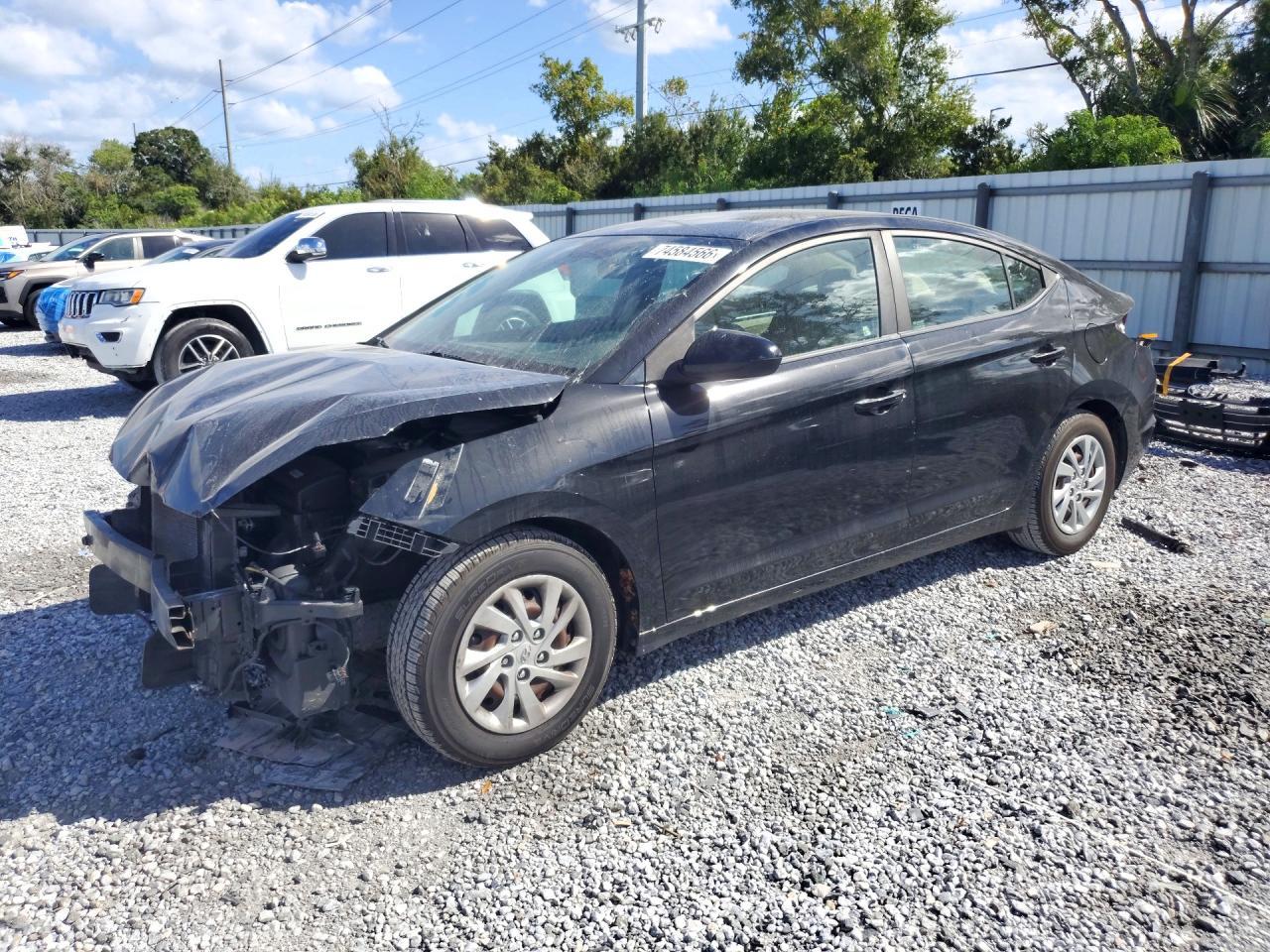 Vista de 2019 HYUNDAI ELANTRA SE, ángulo 1