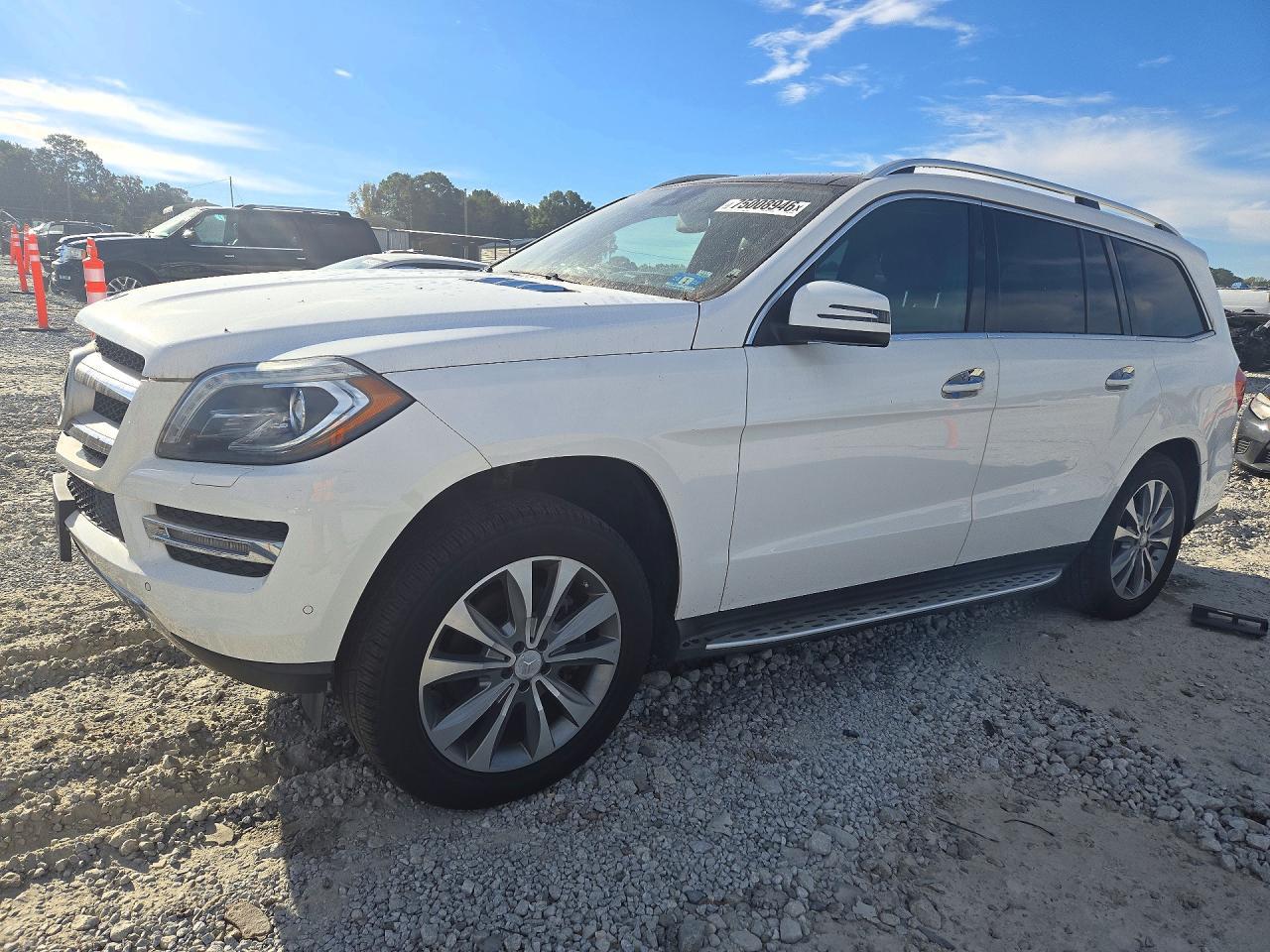 منظر 2015 MERCEDES-BENZ GL 450 4MATIC، زاوية 1