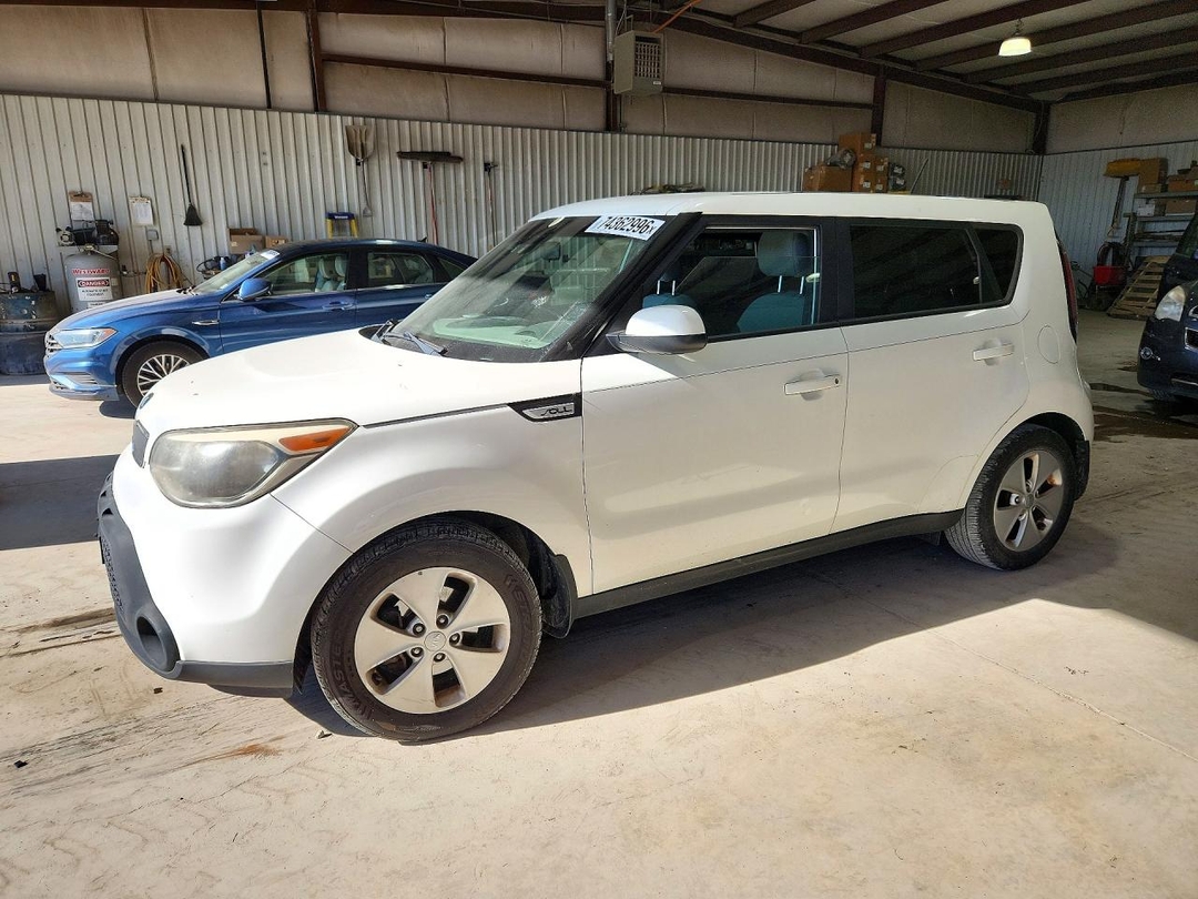 منظر 2016 KIA SOUL BASE، زاوية 1
