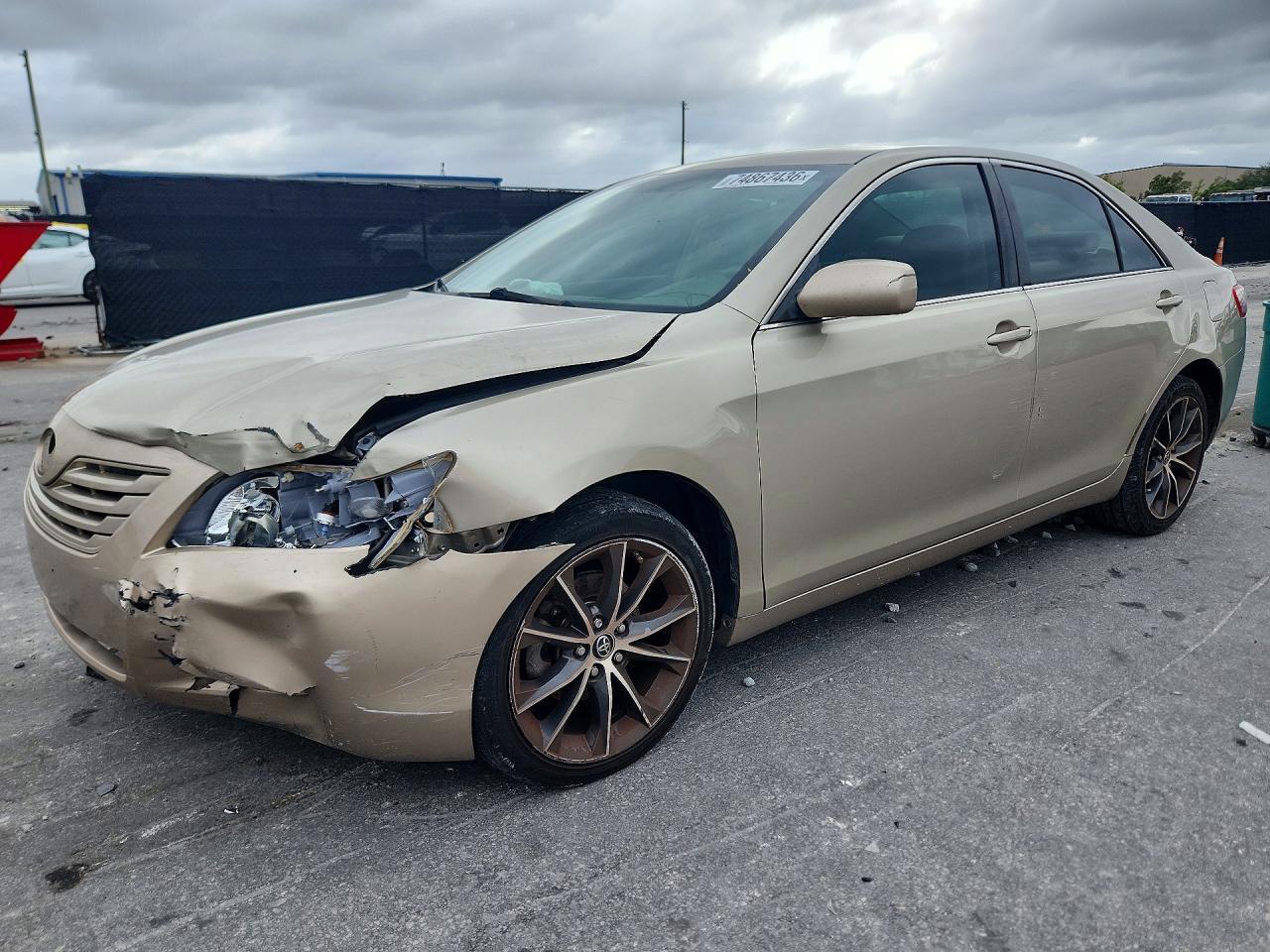 منظر 2009 TOYOTA CAMRY LE V6، زاوية 1
