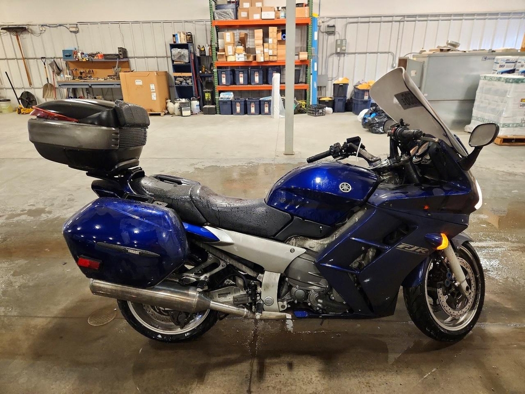 منظر 2005 YAMAHA FJR1300، زاوية 1