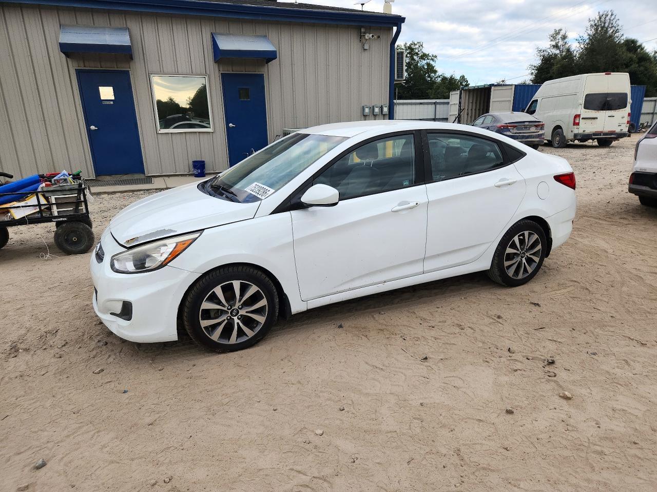 2017 HYUNDAI ACCENT VALUE EDITION view, angle 1
