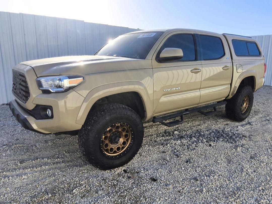 2017 TOYOTA TACOMA SR5 V6 view, angle 1