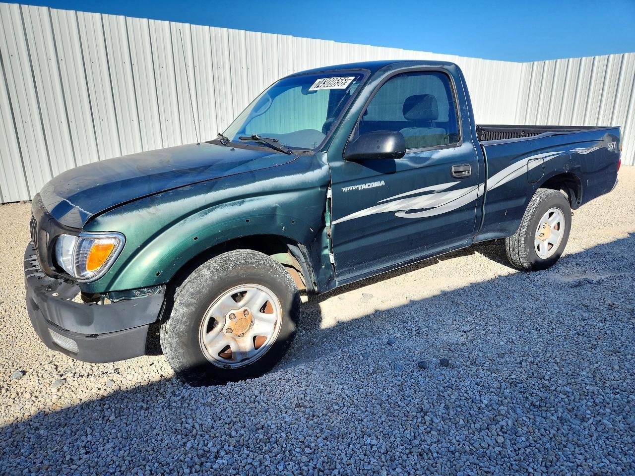 Vue de 2001 TOYOTA TACOMA BASE, angle 1