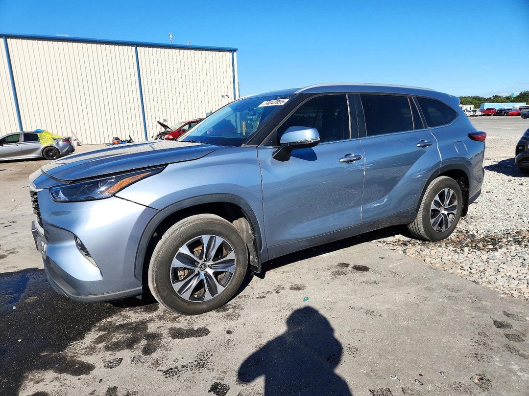 منظر 2023 TOYOTA HIGHLA XLE، زاوية 1