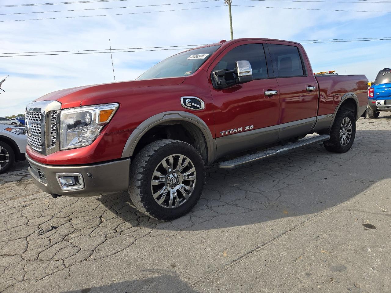 Vista de 2016 NISSAN TITAN PLATINUM RESERVE, ángulo 1