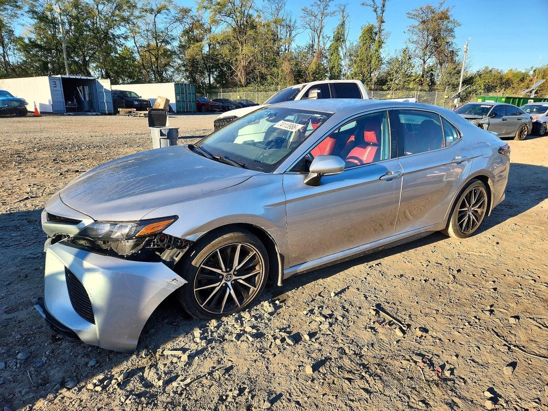 منظر 2023 TOYOTA CAMRY SE، زاوية 1