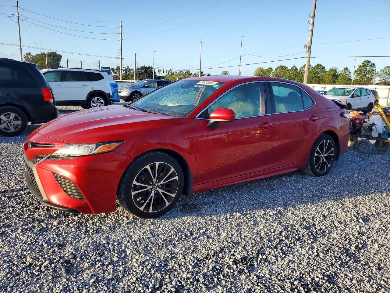 Vista de 2019 TOYOTA CAMRY SE, ángulo 1