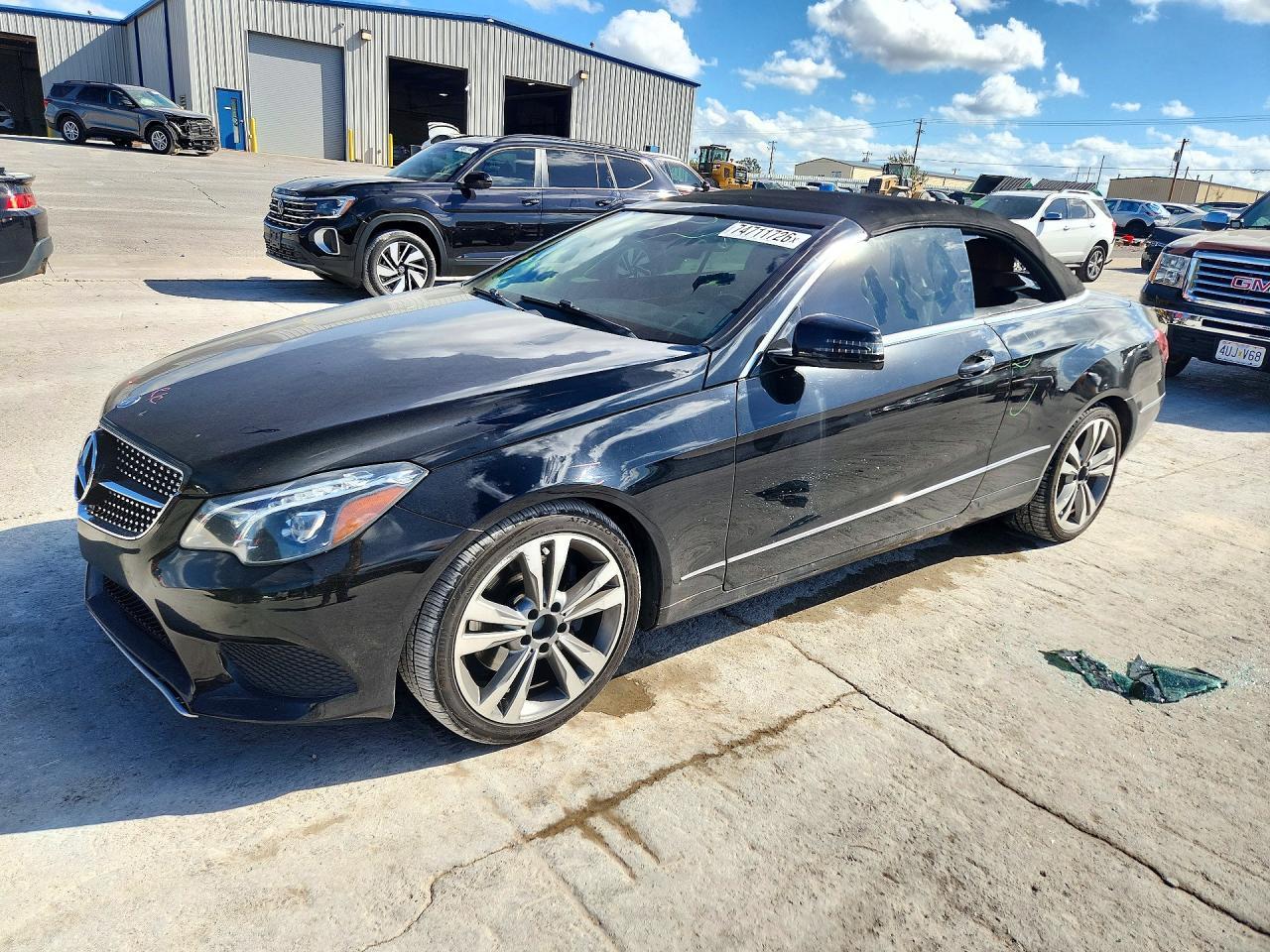 منظر 2014 Mercedes-Benz E CLASS 350، زاوية 1