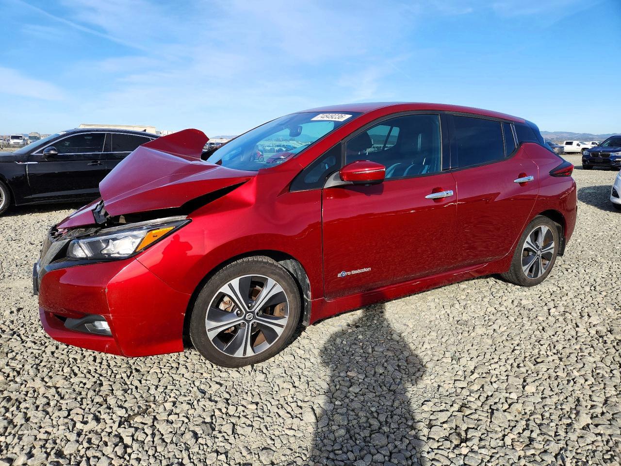 منظر 2018 NISSAN LEAF SL، زاوية 1