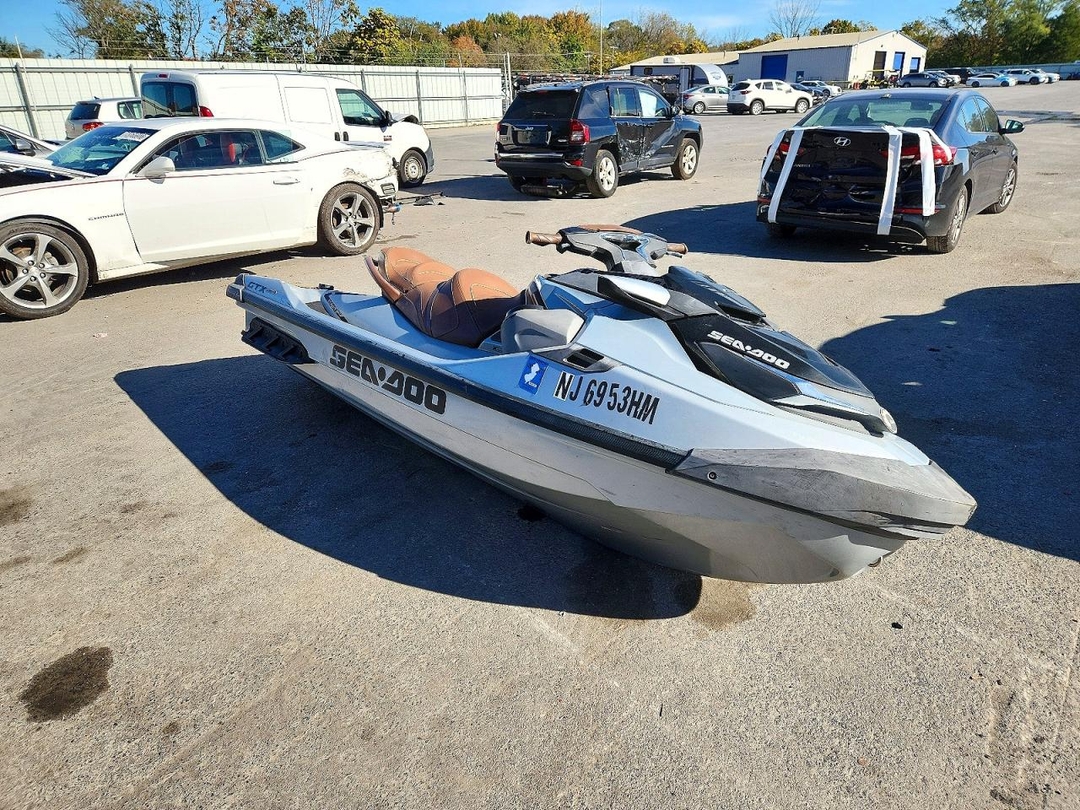 Vue de 2019 SEA-DOO GTX - BOAT, angle 1