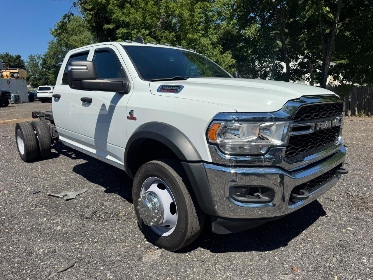 منظر 2024 RAM 5500، زاوية 1