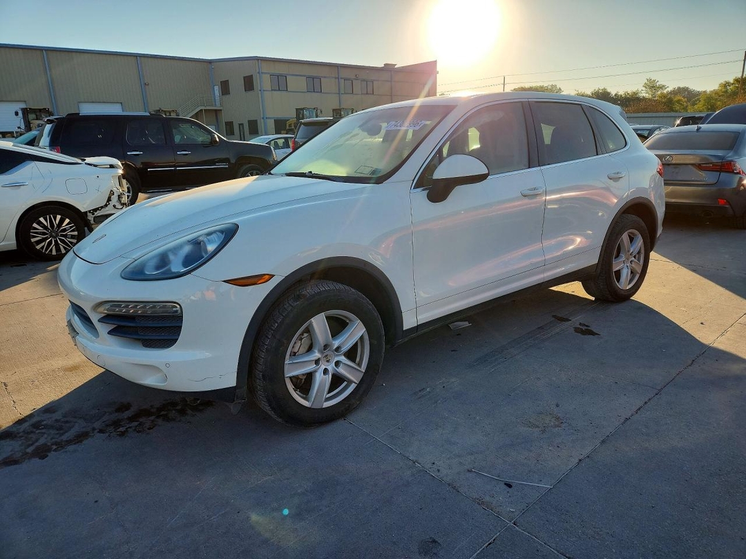 2011 PORSCHE CAYENNE S view, angle 1