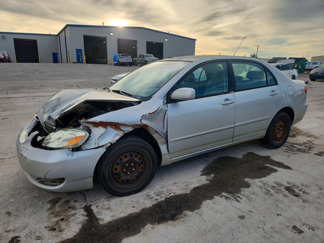 منظر 2005 TOYOTA COROLLA LE، زاوية 1