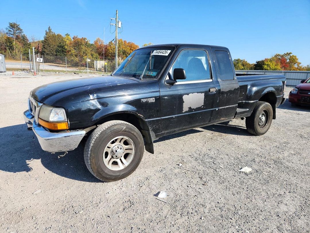 Vue de 2000 FORD RANGER SUPER CAB, angle 1