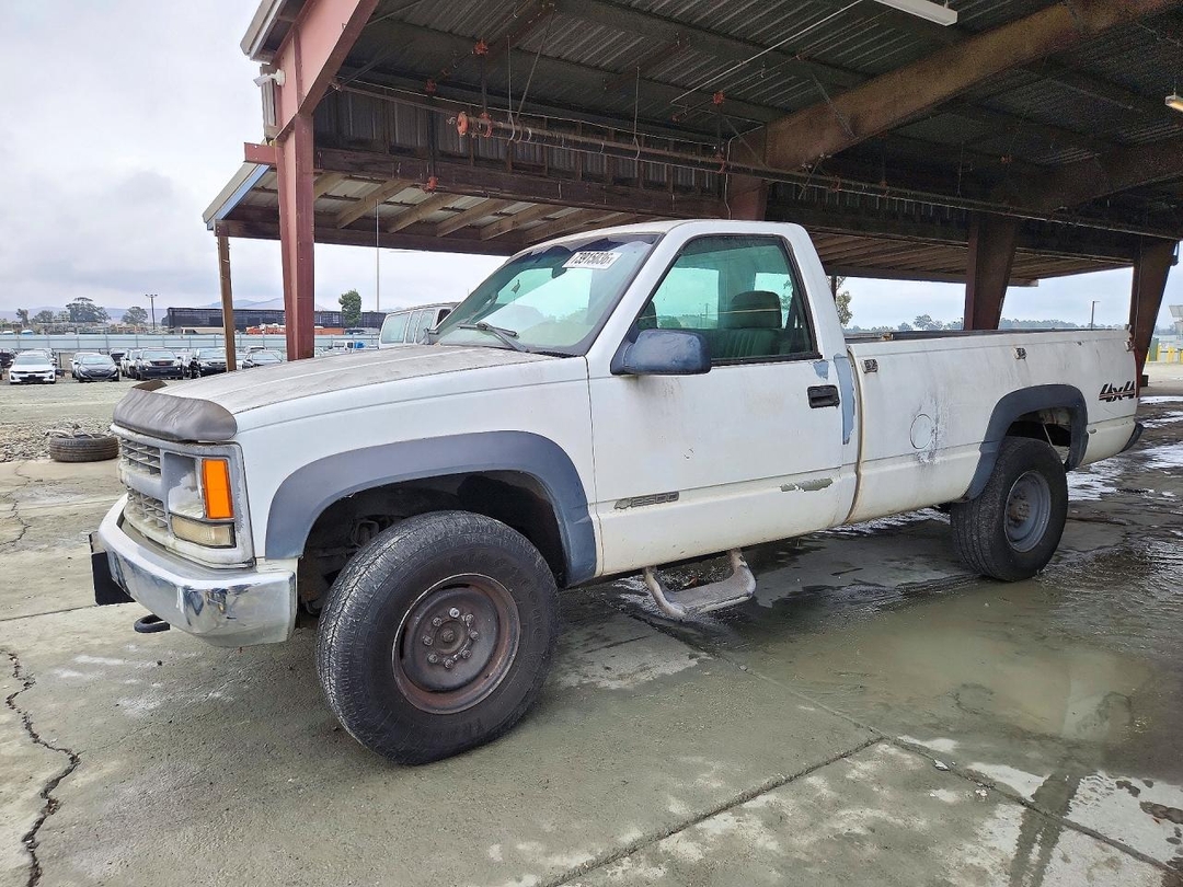 منظر 1999 CHEVROLET GMT-400 K2500، زاوية 1